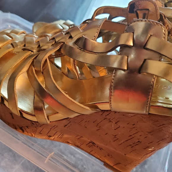 BCBG - Picture 6 of 8